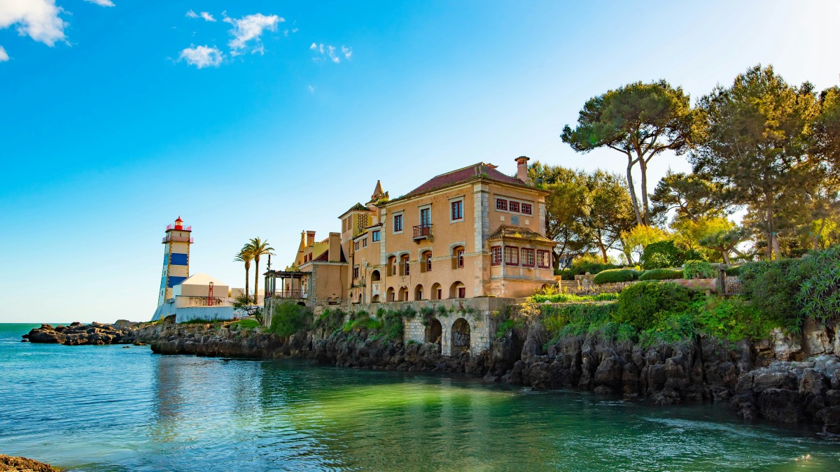 Sintra, Cabo, Roca & Cascais Tour – Full Day Escape